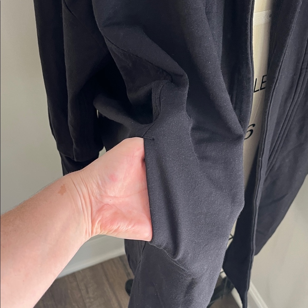 🤑LOWEST PRICE - ATHLETA Mantra Wrap Black Women's cardigan sweatshirt Jacket - Picture 9 of 16